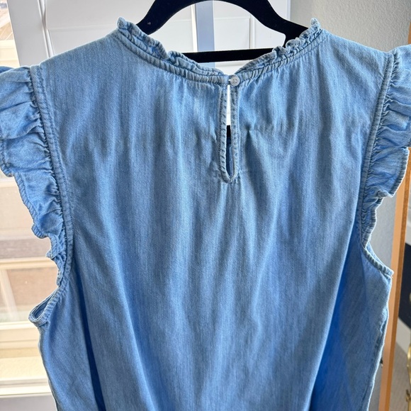 Old Navy denim sleeveless tank. Size Large - Picture 5 of 8